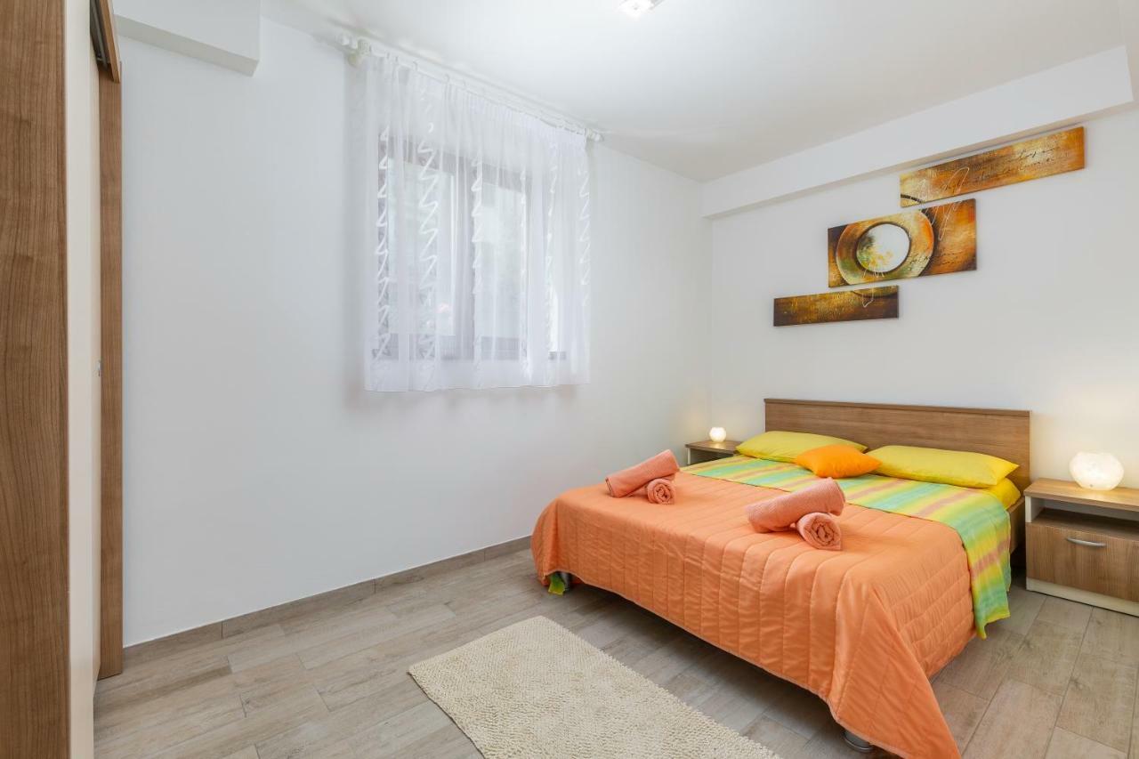 Guest House Ravnic Poreč Exteriör bild